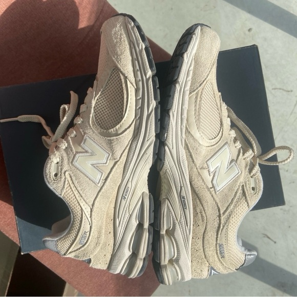 New Balance Sneaker ML2002RE Size Men's US8 - Picture 6 of 9